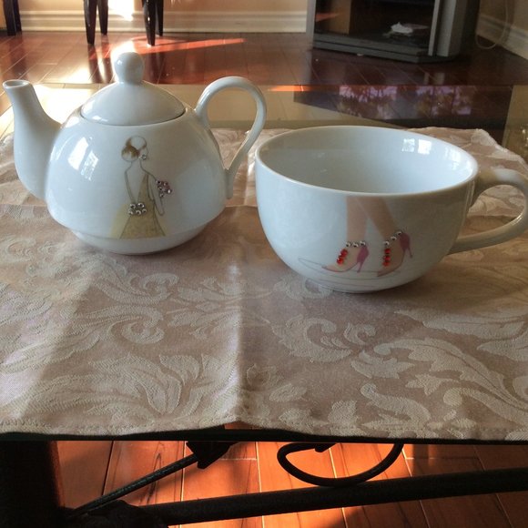 Stackable Teapot and Cup Set - Picture 3 of 11